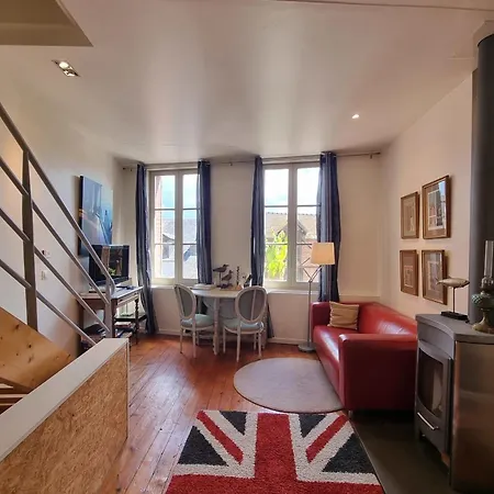 Holiday home La Maison Du Puits With Wood-burning Stove Center 5p *