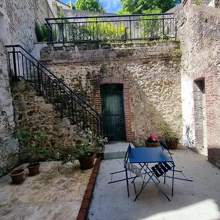 La Maison Du Puits With Wood-burning Stove Center 5p